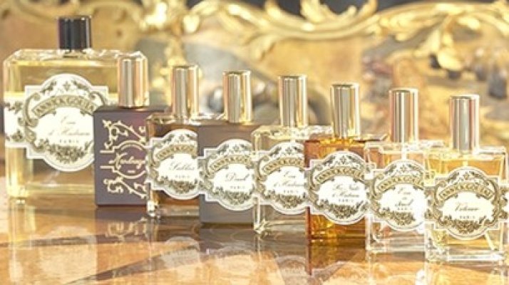 Captură record de parfumuri contrafăcute, în Constanţa Sud Agigea